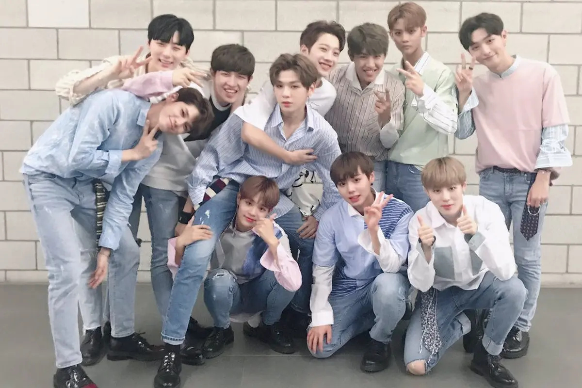 [Bintang] Kesuksesan Wanna One Bersama Lagu I Promise You