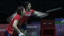 Chen Qing Chen/Jia Yi Fan semakin leluasa selepas interval game kedua. Mereka akhirnya mampu menutup game kedua dengan skor 21-12, sekaligus meraih gelar Daihatsu Indonesia Masters 2022. (Bola.com/Ikhwan Yanuar)