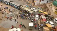 Unik, Kereta Api Mogok, Penumpang Dorong Rame-rame