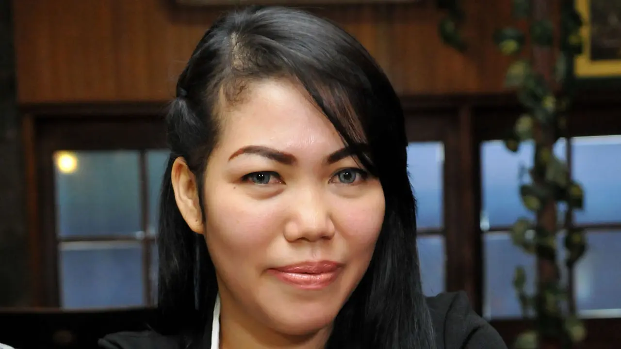Istri Krisna Mukti, Devi Nurmayanti