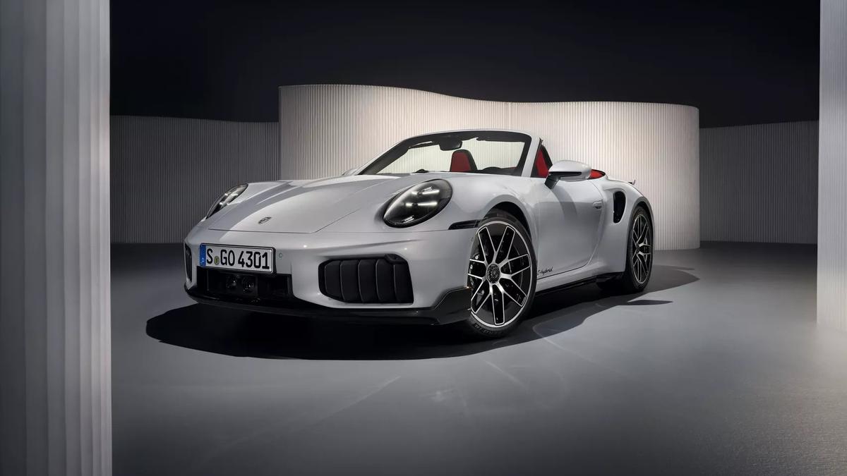 Porsche 911 Turbo S Hybrid Tawarkan Tenaga Gila dan Harganya Bikin Melongo