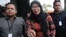 Direktur Jenderal Pemasyarakatan (Dirjen PAS) Sri Puguh Budi Utami usai menjalani pemeriksaan di KPK, Jakarta, Selasa (16/10). Sri Puguh diperiksa sebagai saksi tersangka  Direktur PT Melati Technofo Indonesia Fahmi Darmawansyah. (Merdeka.com/Dwi Narwoko)