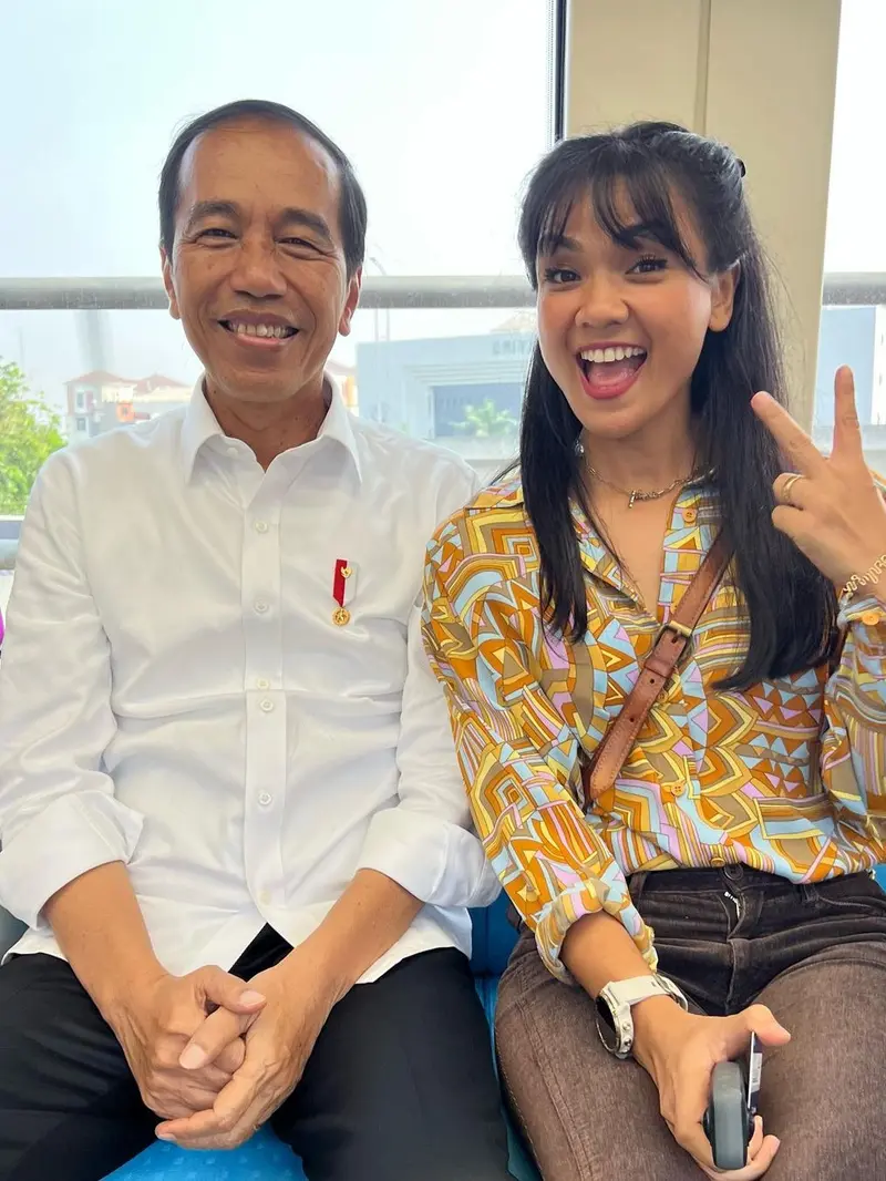 Nirina Zubir dan Presiden Jokowi.