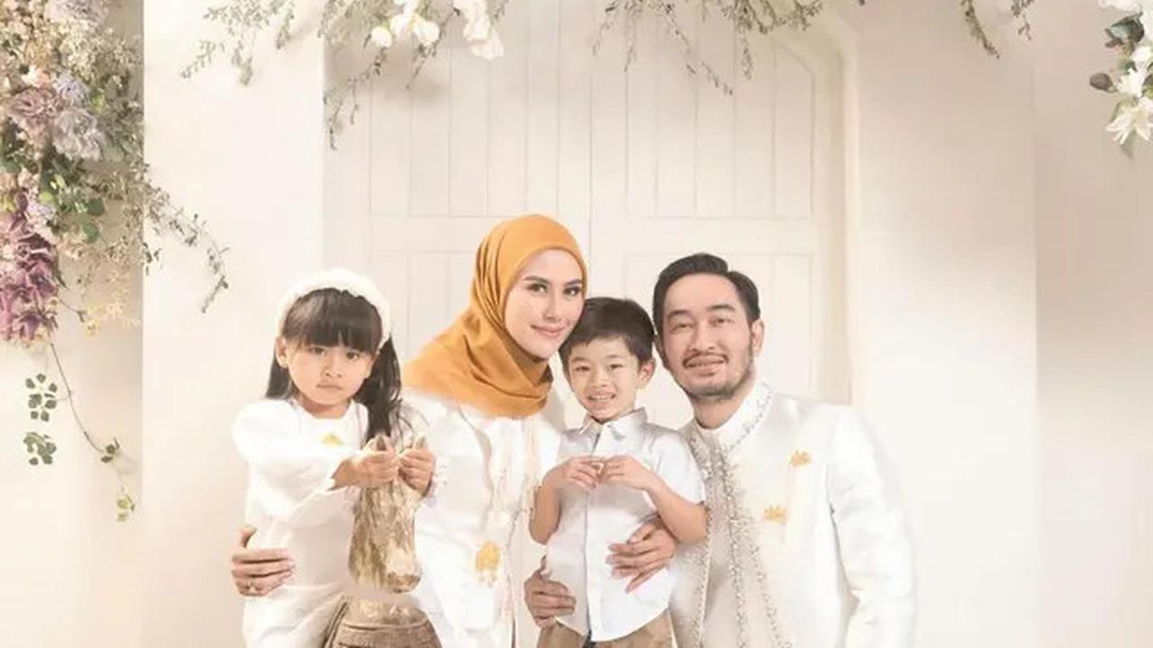 Syahnaz Sadiqah Memutuskan Berhijab, Terinspirasi dari Pengalaman di Tanah Suci