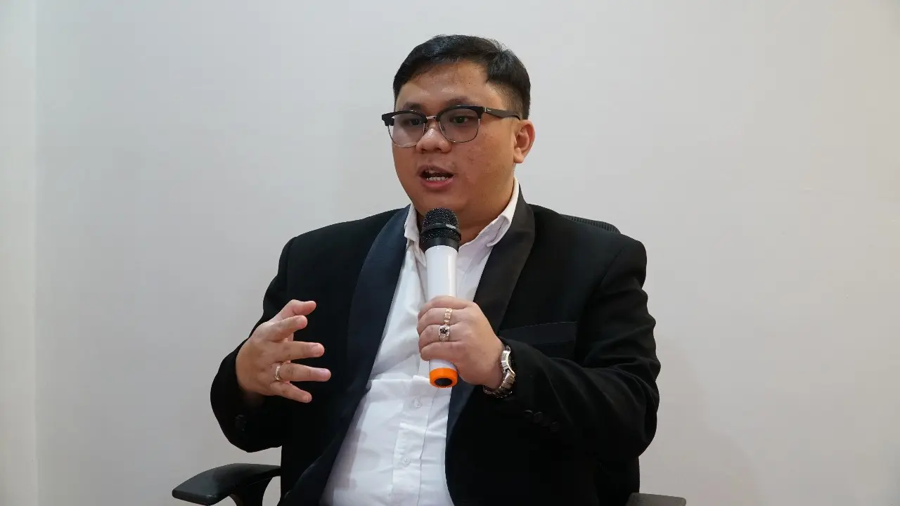 Aktivis Muda Kota Pekalongan Timothy Ivan Triyono sangat mengecam tindakan tidak terpuji dugaan pelecehan seksual yang dilakukan oleh oknum guru di sebuah SMA di Kota Pekalongan, Jawa Tengah (Jateng).