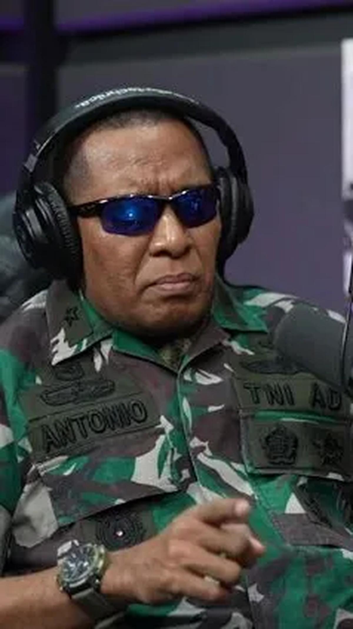 "Ini merupakan atensi bagi kita semua sehingga beliau berharap ke depan itu TNI harus punya salah satu atensi khusus dalam hal menghadapi pemilu," tutupnya. <br>