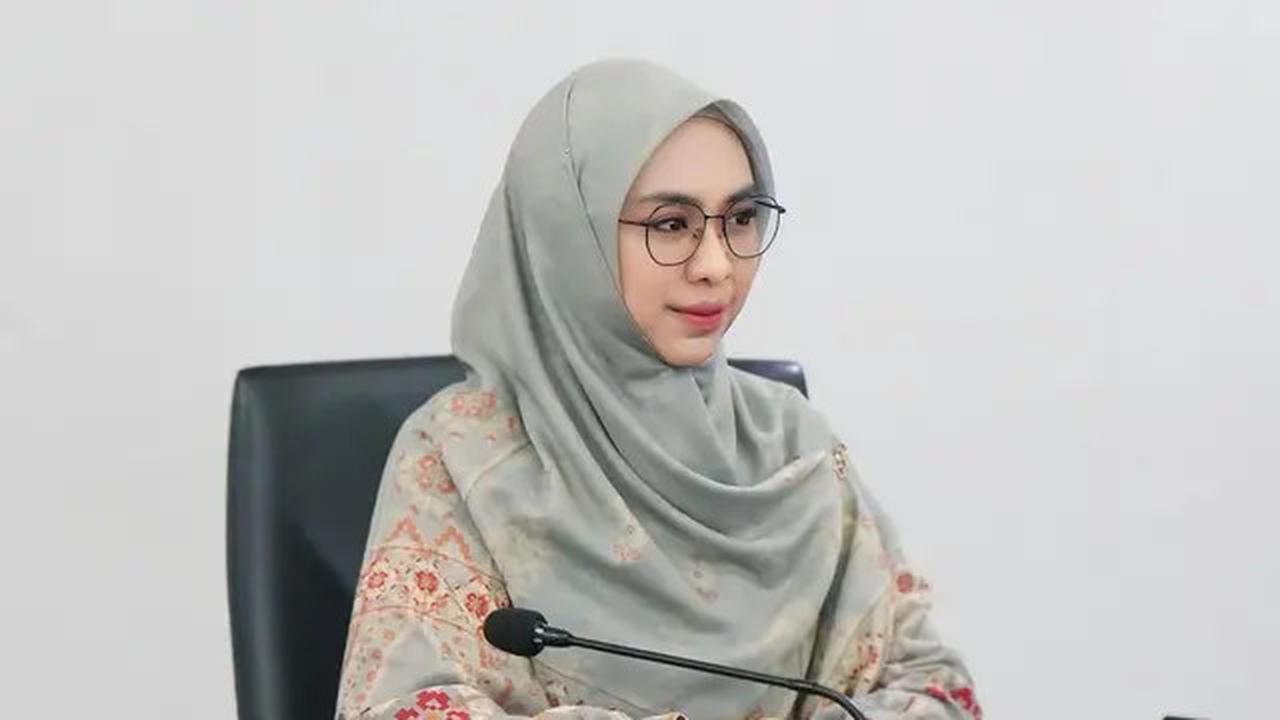 Cerita Oki Setiana Dewi Jaga Kesehatan Selama Belajar di Mesir, Atur Pola Makan Hingga Lirik Propolis
