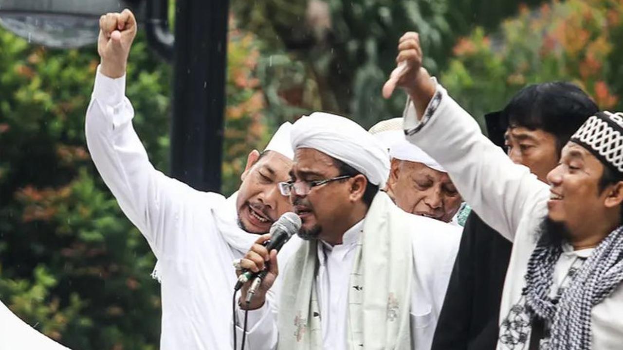 Rizieq Shihab Hadiri Reuni PA 212 di Monas, Prabowo Disebut-sebut Bakal Hadir