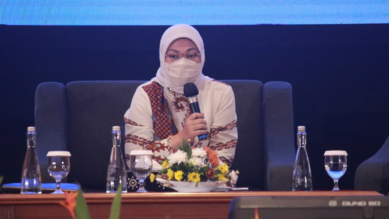 Menaker Ida menjadi pembicara Talkshow Perayaan Hari Musik Nasional di Lombok, Nusa Tenggara Barat, Rabu (9/3/2022). (Istimewa)