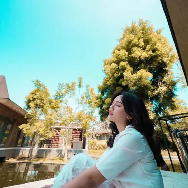 [Fimela] Happy Asmara