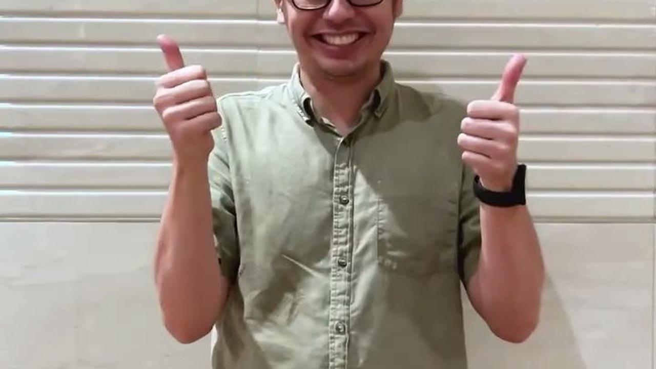 Momen Dewi Yull Dapat Suprise dari Surya Sahetapy Setelah 3 Tahun Tidak Pulang ke Indonesia