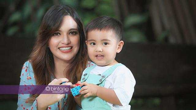 Eksklusif, Kisah Rumah Tangga Nia Ramadhani yang Jauh dari 