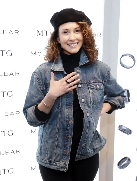 Bahkan Loren terlihat sangat cantik natural saat menghadiri Grammy Gift Lounge loh! (ROB KIM/GETTY IMAGES NORTH AMERICA/AFP)