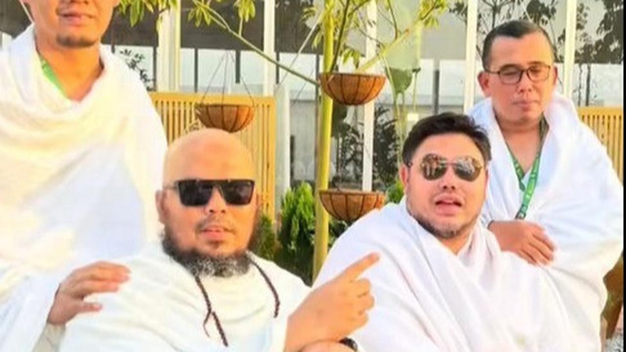 Potret Haru Ivan Gunawan Jalani Wukuf, Bagikan Momen Bersejarah hingga Sunset di Arafah
