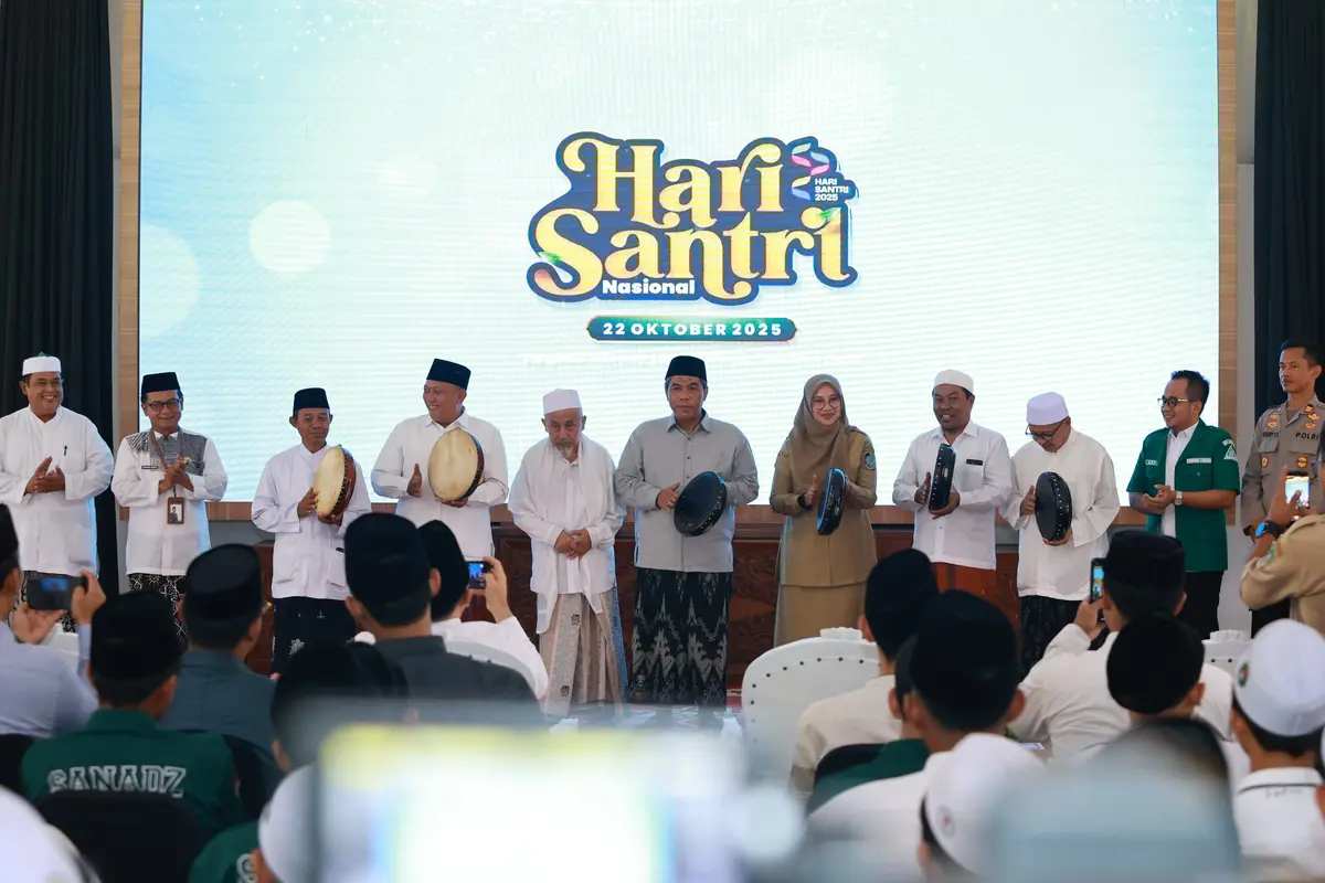 Banyuwangi Canangkan 'Pesantren Aman' di Kick Off Hari Santri Nasional 2025