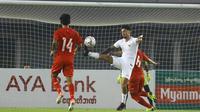 Pemain Timnas Indonesia, Stefano Lilipaly, saat melakoni laga uji coba internasional kontra Myanmar di Stadion Mandalathiri, Mandalay, Myanmar, Senin (25/3/2019). Timnas Indonesia menang 2-0 dalam laga ini. (FA Myanmar)