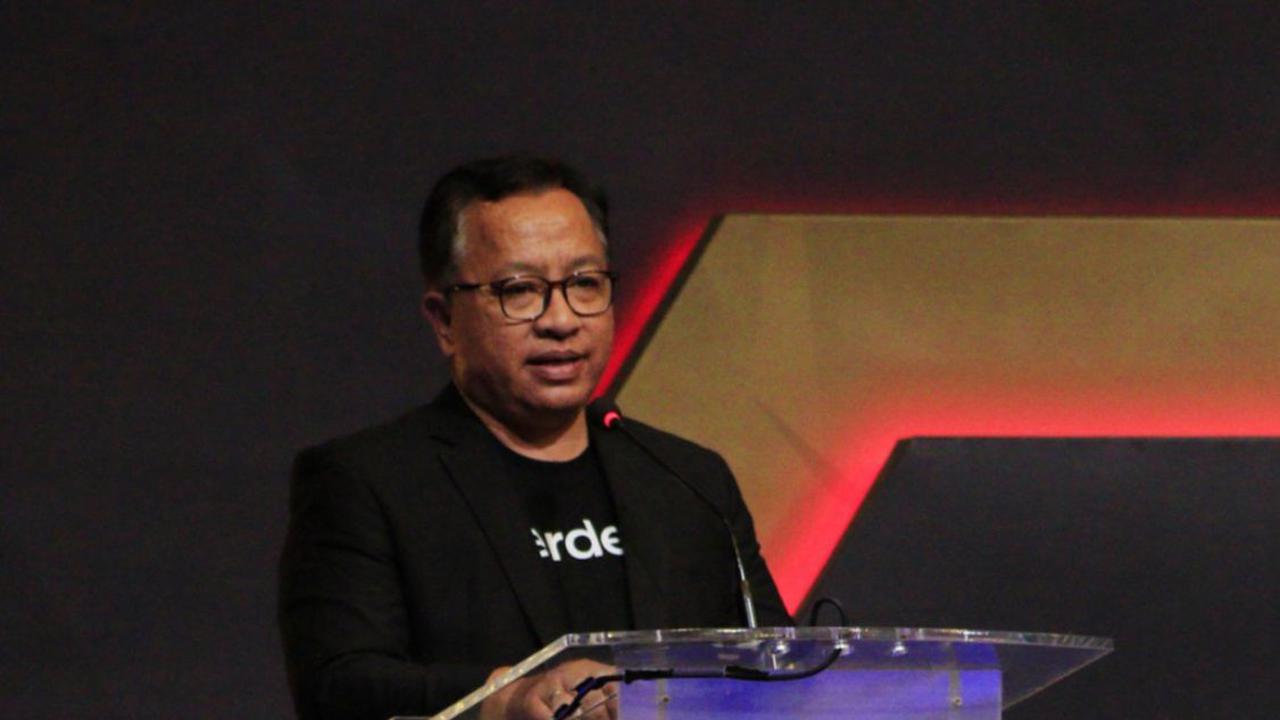 Dia menilai, kehadiran sosok inspirasi perlu diapresiasi untuk menyebar-luaskan semangat kemanusiaan yang mulai mengendur.<br>