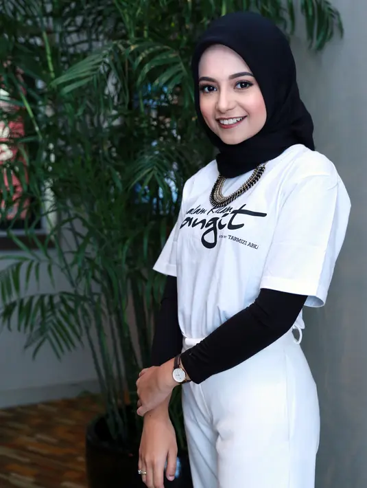Artis muda Elyzia Mulachela berharap film baru yang dibintanginya, 'Kalam-Kalam Langit' berdampak positif kepada generasi muda dan orangtua. (Adrian Putra/Bintang.com)