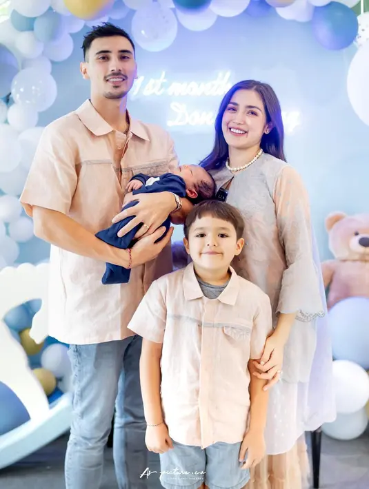 Tak hanya Jessica Iskandar-Vincent Verhaag, El Barack juga sesekali tampil kembaran (IG @inijedar)