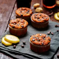 Ilustrasi chocolate banana muffin/copyrightshutterstock/Nataliya Arzamasova