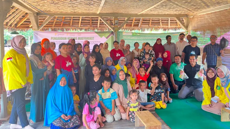 Atasi Penyakit Kulit di Baduy, Tim FFUI Ajari Pembuatan Sabun dari Bahan Alami