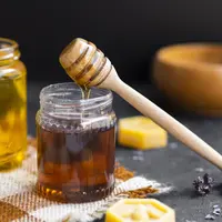 Ilustrasi madu/copyright freepik.com