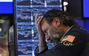 Wall Street Tertekan, Indeks Nasdaq Merosot Imbas Saham Chip