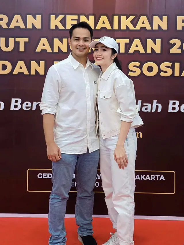 Gaya Febby Rastanty Jadi Istri Polisi. [@febbyrastanty]