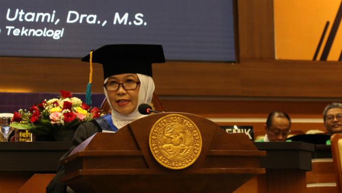 Guru Besar Universitas Airlangga Prof Edy Setiti (Foto: Liputan6.com/Dian Kurniawan)
