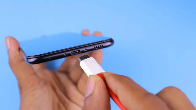 cabut charger handphone