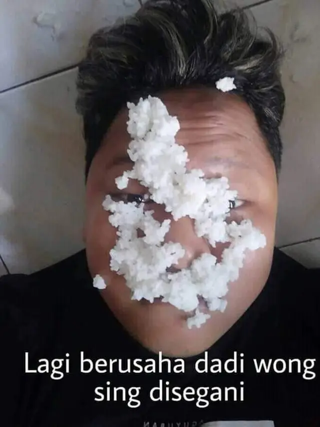 6 Guyonan Bapak-Bapak Ini Jadi Meme Lucu, Bikin Senyum