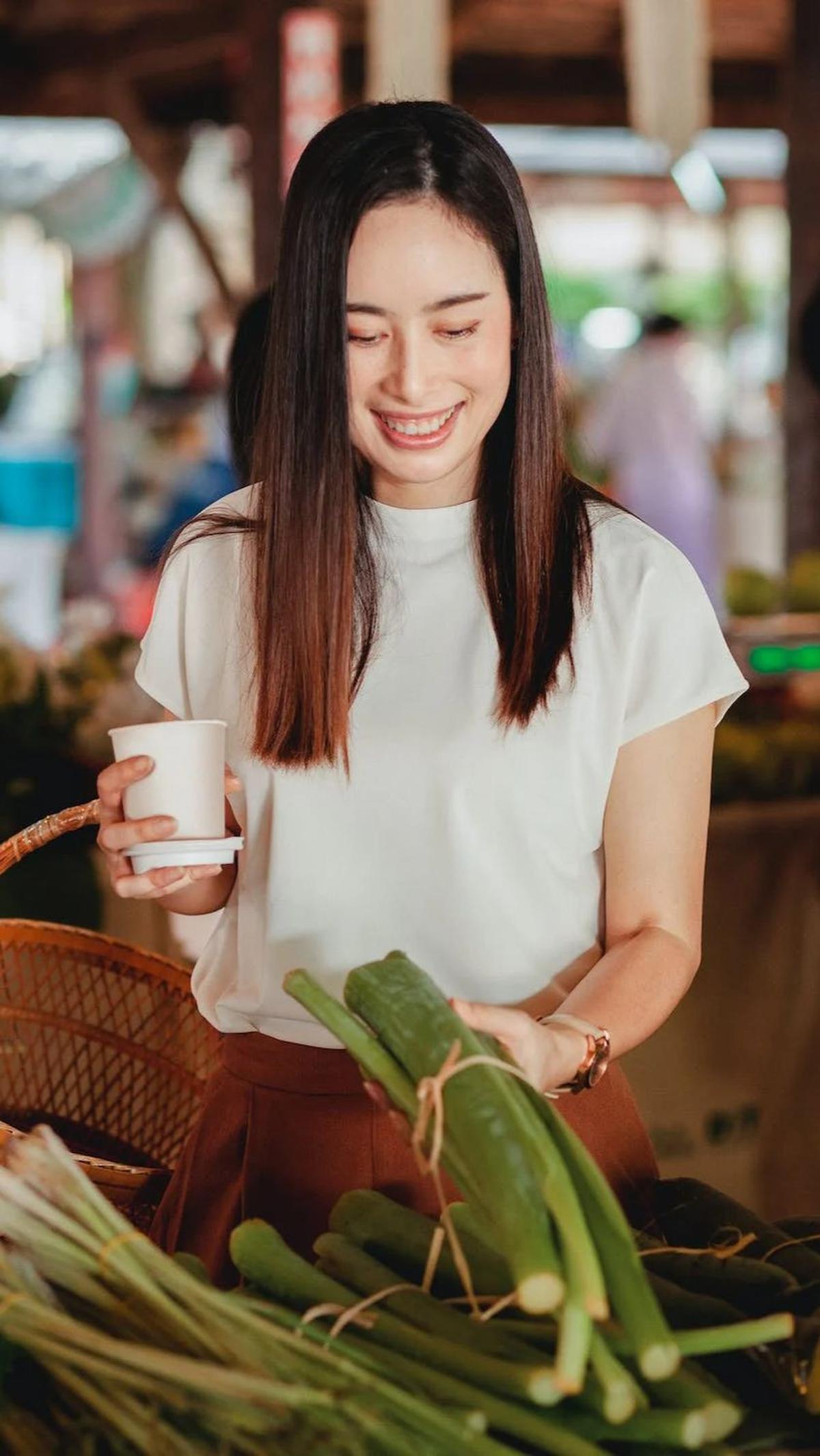 8. Menjaga Kesehatan Kulit dan Rambut