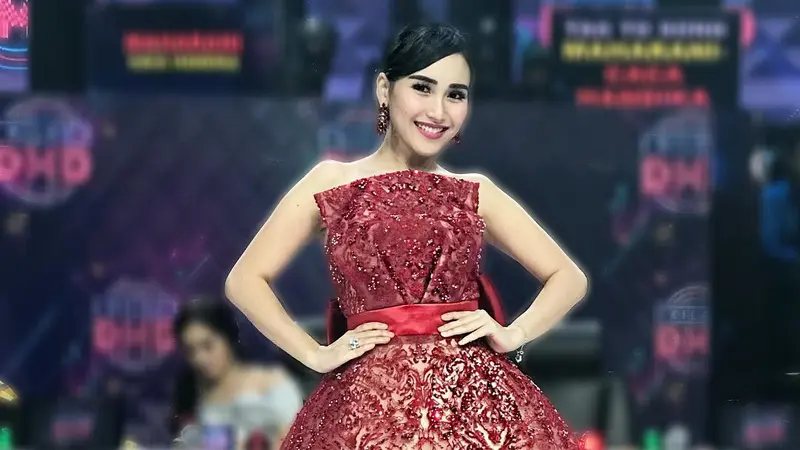 [Bintang] Ayu Ting Ting