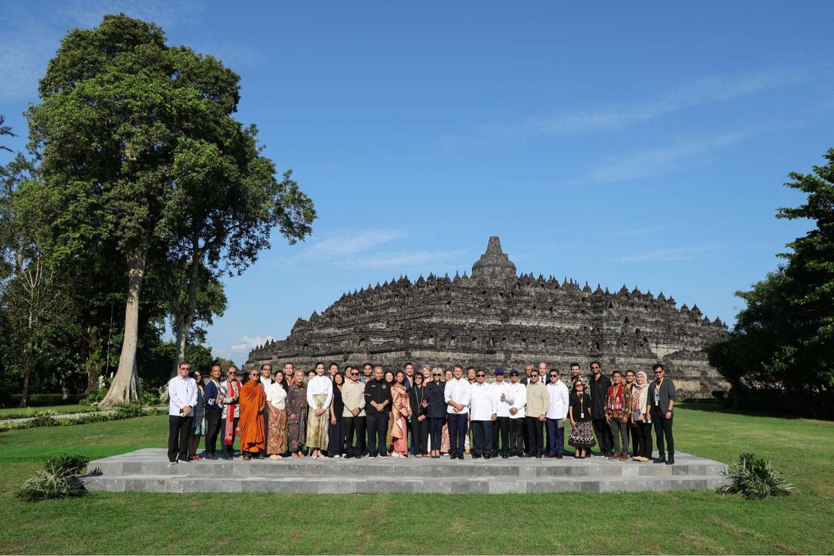 Prabowo ajak Presiden Prancis Emmanuel Macron keliling Candi Borobudur