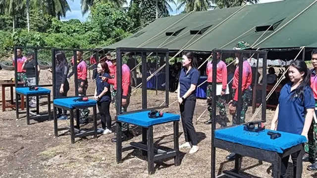 Fun Shooting ini digelar di Markas Komando (Mako) Satdik 4 Manado - Kodiklatal, Desa Pinenek, Kecamatan Likupang Timur, Kabupaten Minahasa Utara, Sulut.