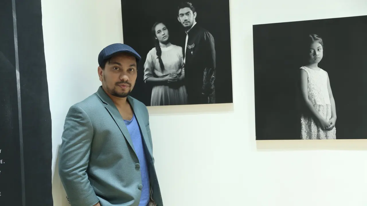 Selain musik, Tompi juga menggemari fotografi. (Galih W. Satria/Bintang.com)