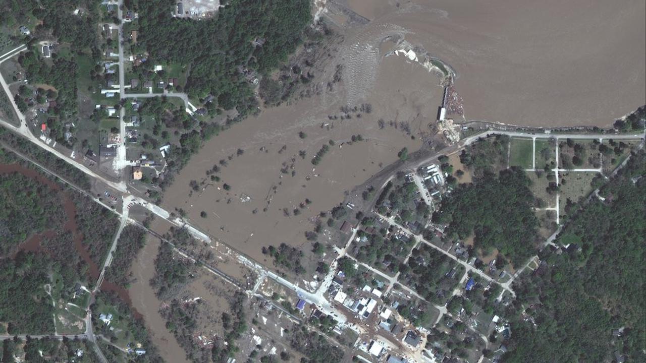 Foto jebolnya Bendungan Sanford di Michigan.