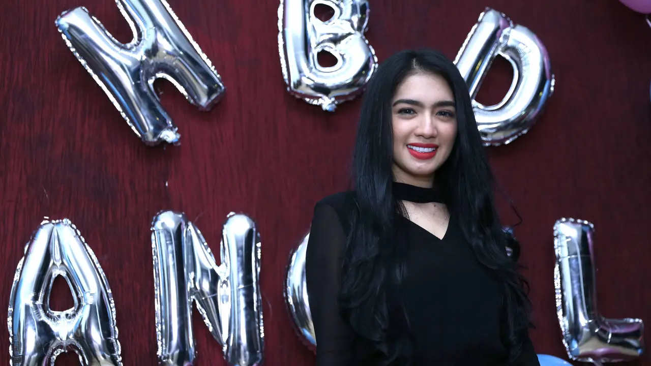 [Bintang] Angel Karamoy