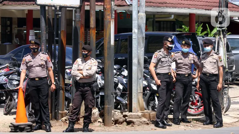 FOTO: Sidang Praperadilan Rizieq Shihab, Ratusan Polisi Amankan PN Jakarta Selatan