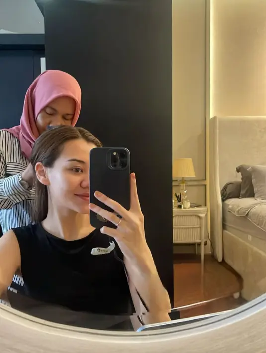 Bahkan momen perdana Aaliyah di kamar barunya dengan Thariq ini membuat putri Reza Artamevia itu tampak bahagia. “Welcome to your new home babe, bikinnya cuma 4 hari, thanks Cnodes.studio,” tulis Thariq. (Liputan6.com/IG/@thariqhalilintar)