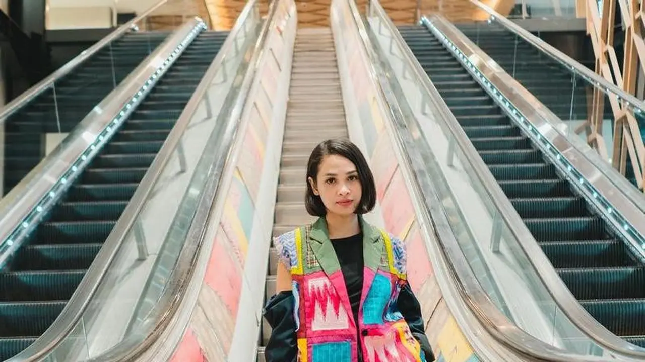 6 Inspirasi Daily Outfit Pakai Kebaya dan Wastra dari Aaliyah Massaid hingga Febby Rastanty