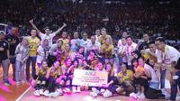 Bandung bjb Tandamata juara putaran dua final four PLN Mobile Proliga 2023 setelah mengalahkan Jakarta Pertamina Fastron&nbsp;3-1 (25-18, 25-17, 14-25, 25-23) di GOR Sritex Arena, Solo, Minggu (12/3/2023). (foto: Proliga)