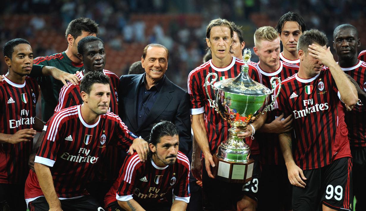 Maklum ketika menjabat sejak 1986 sampai 2017, ia membawa AC Milan meraih total 29 trofi dari total 31 tahun berada di tim. (AFP/Olivier Morin)