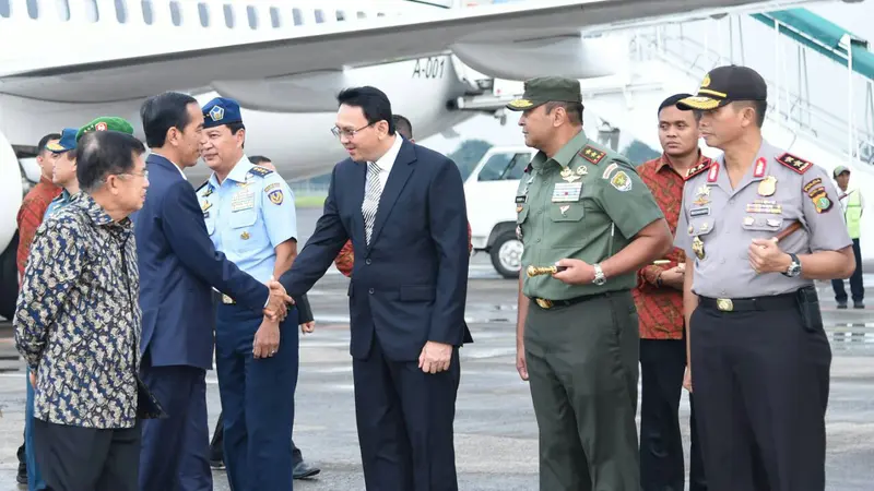 Ahok dan JK Sambut Kedatangan Jokowi di Halim 