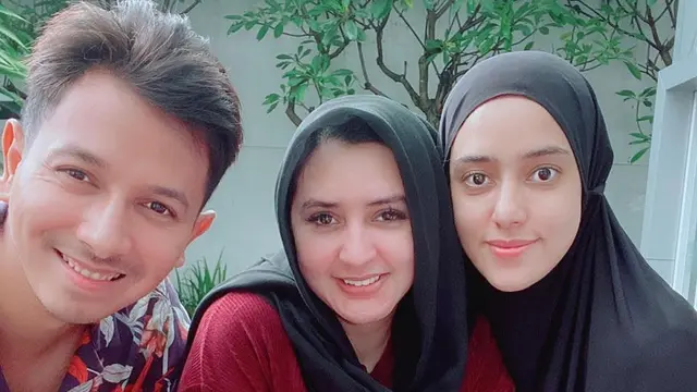 6 Potret Kebersamaan Fairuz A Rafiq dan Kakak yang Seorang Bupati