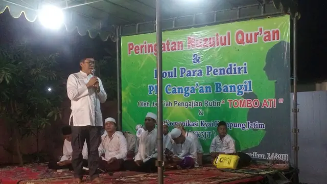 Anggota DPR dari Partai Golkar Mukhamad Misbakhun menyambangi Pondok Pesantren Cangaan di Bangil, Pasuruan (Istimewa)