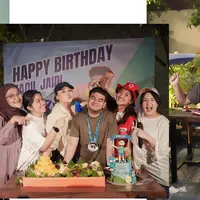 Fadil Jaidi Ulang Tahun ke 29 (Sumber: intagram/clarissaputri_)