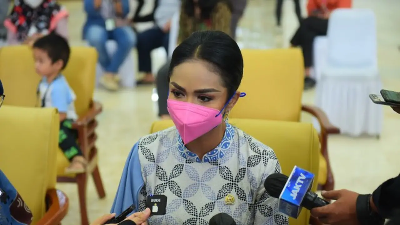Cegah Lonjakan Kasus, Krisdayanti Ajak Masyarakat Stay At Home saat Libur Nataru