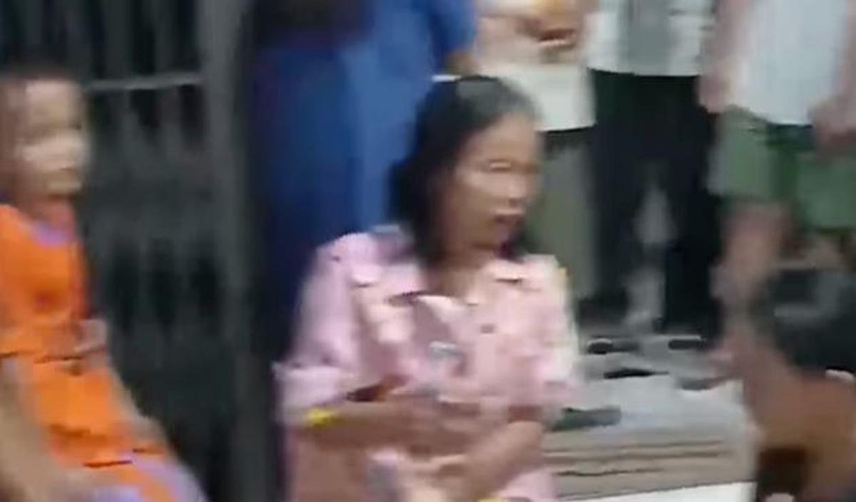 Keluarga Histeris