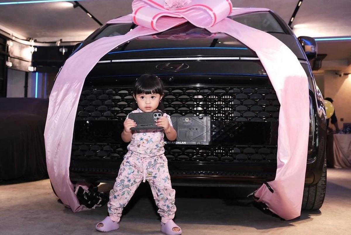 Dapat Hadiah Mobil Mahal